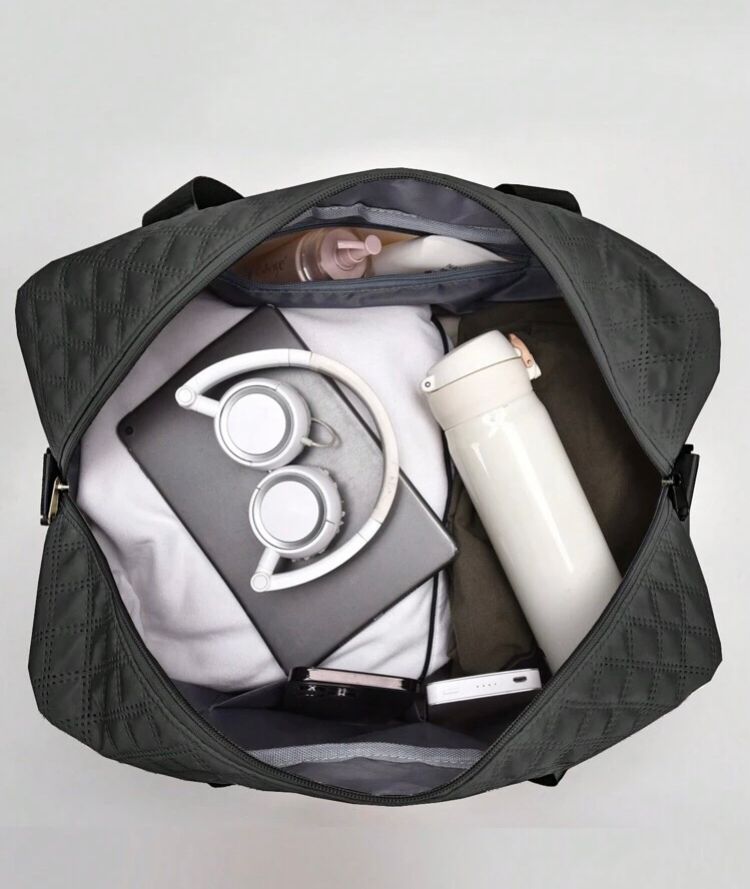 New Travelling Bag with Shoe portion| Imported