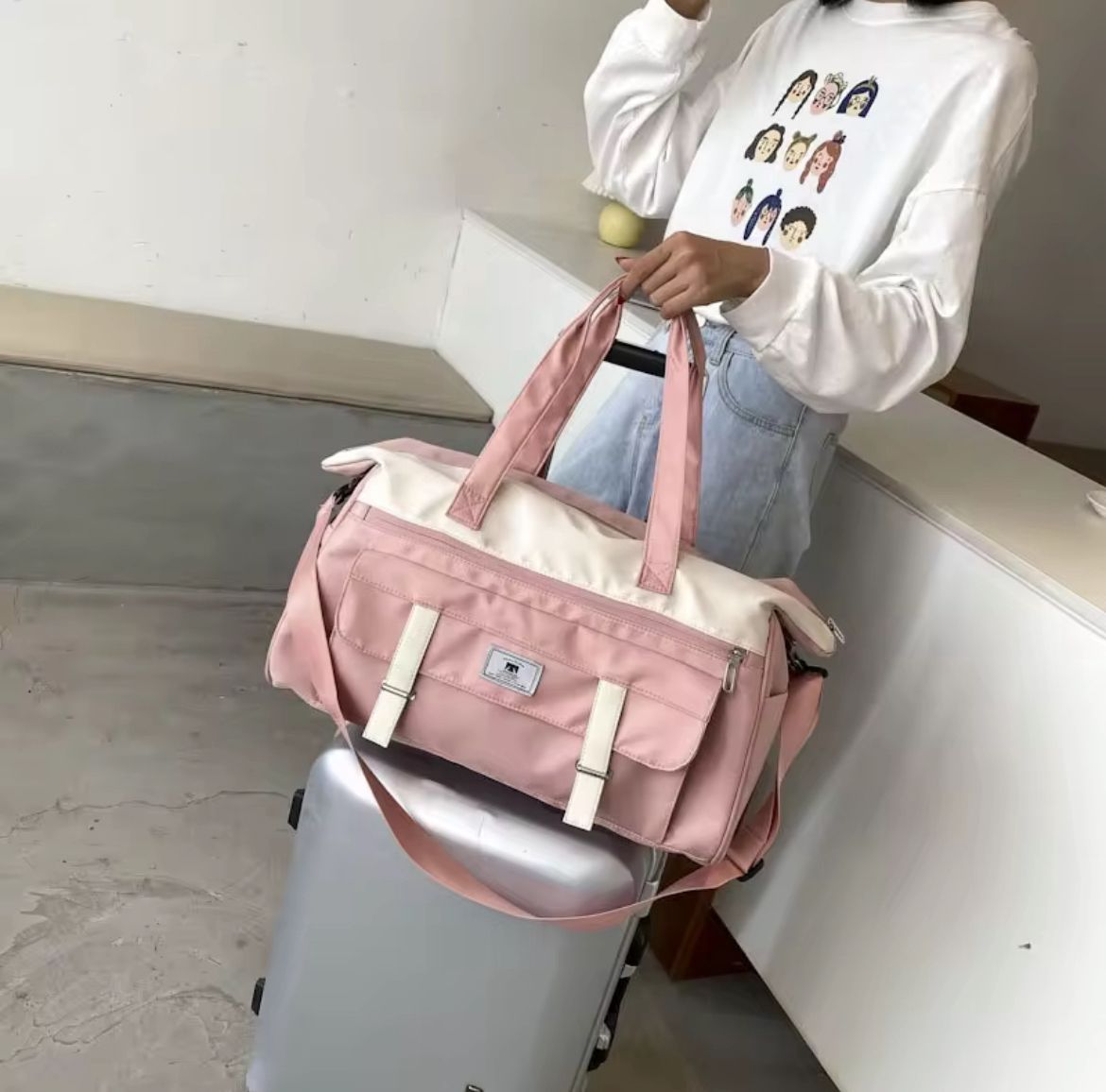 Imported Travelling Bag | Random Color