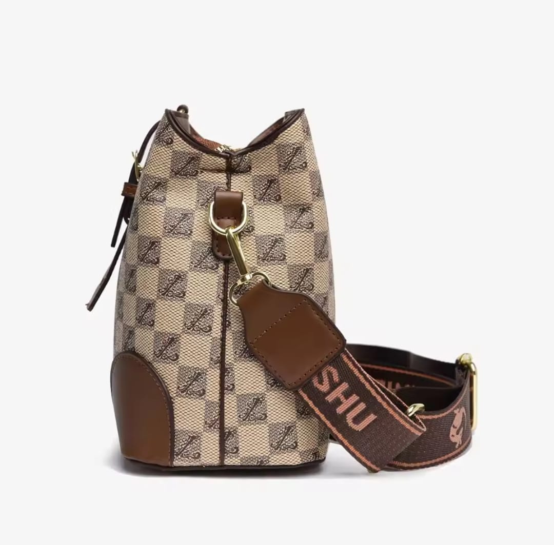 BAINIDAISHU HANDBAG | IMPORTED