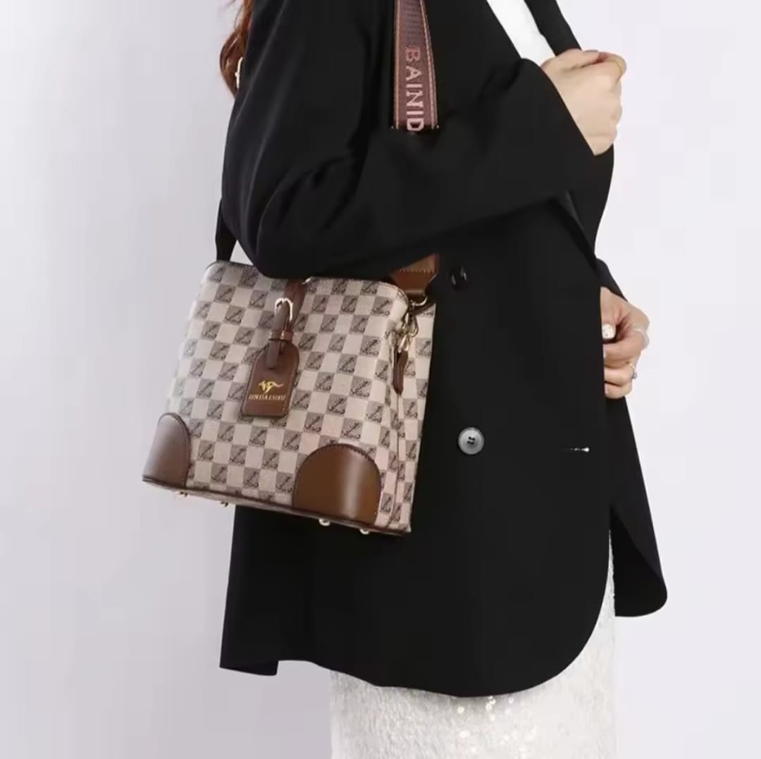 BAINIDAISHU HANDBAG | IMPORTED