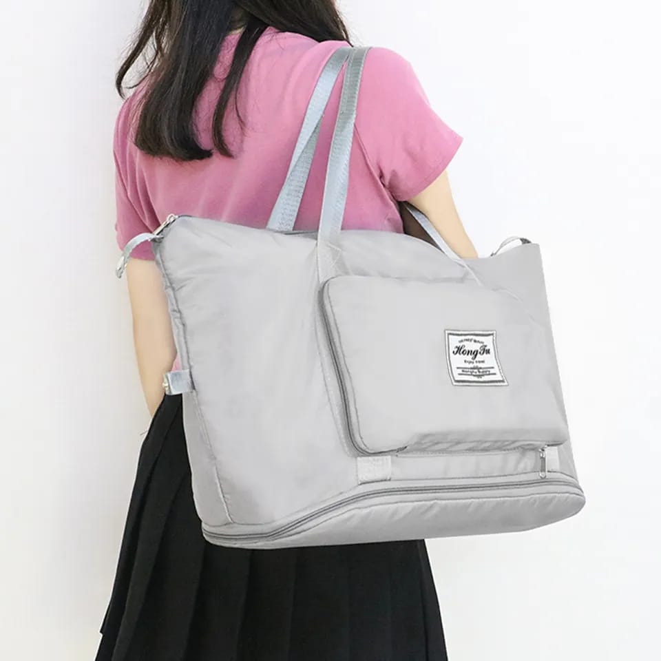 Travelling bag with front pocket | Random color