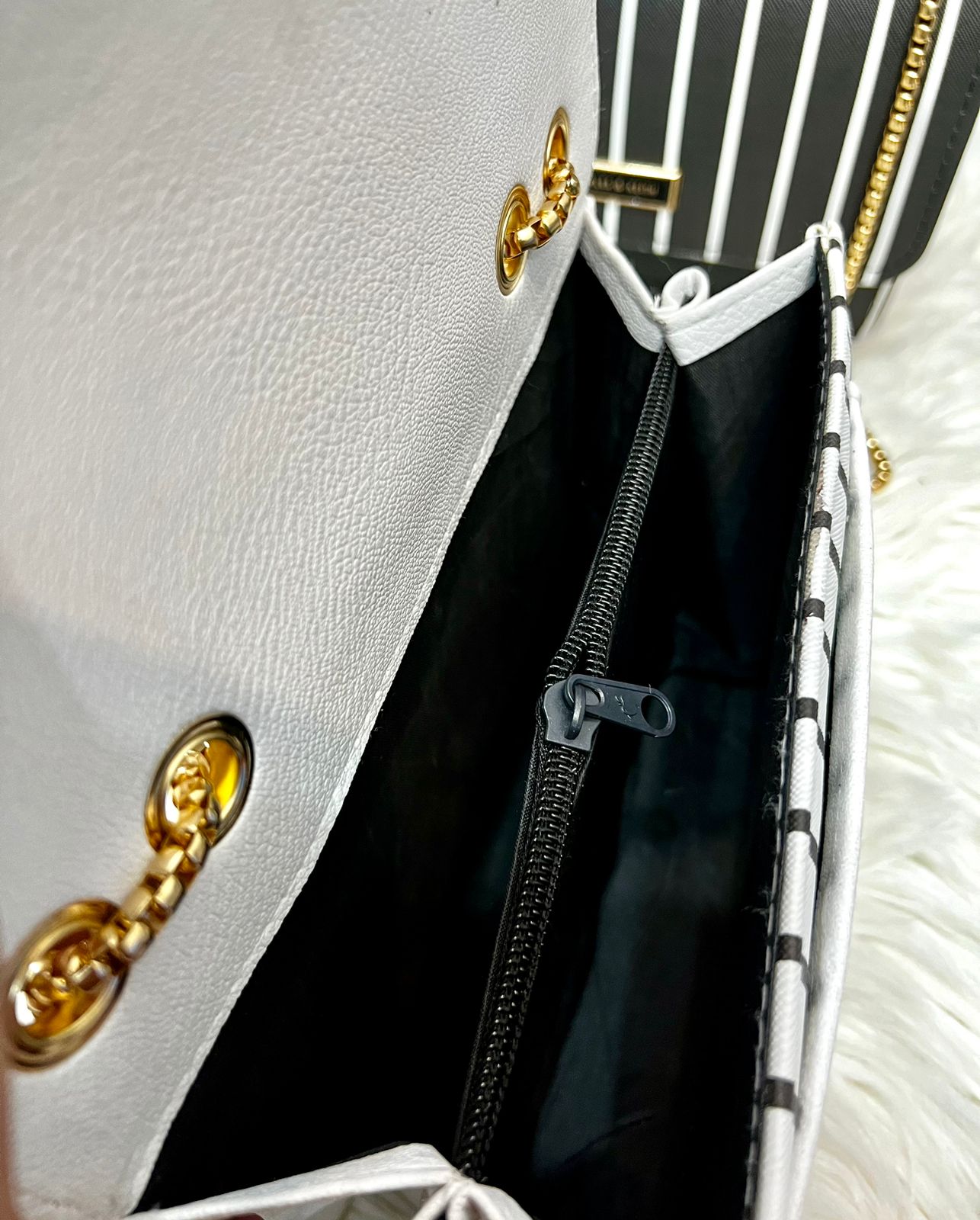 Branded top chain Crossbody bag